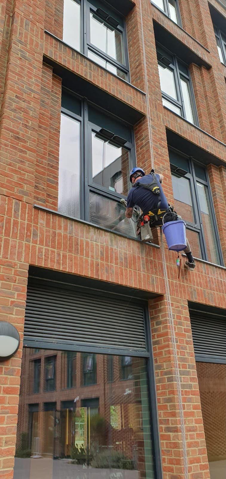 abseiling window cleaning services